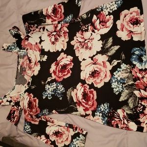 Bold elements cute flower shirt size xs stretchy
